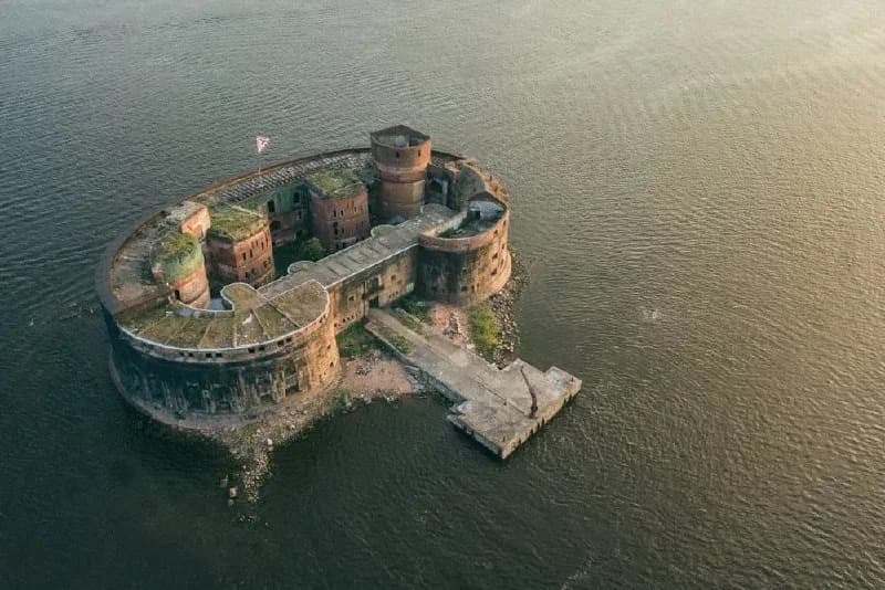 Aerial view of Fort Alexander I surrounded by water